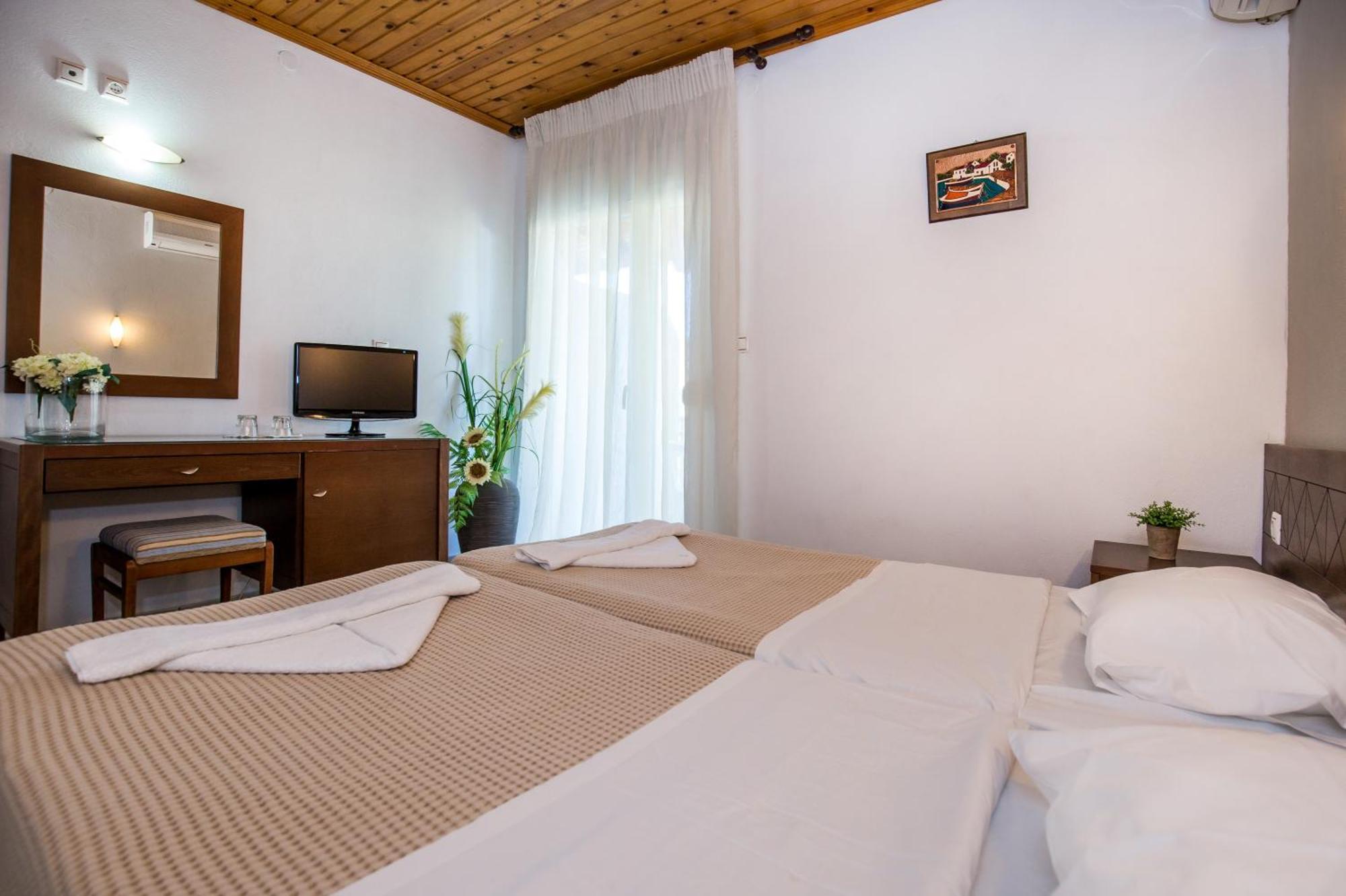 Astris Sun Hotel Room photo